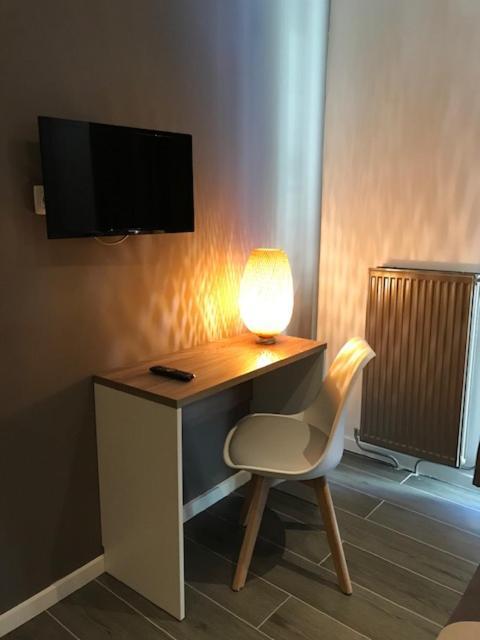 Hotel Stalingrad Brussel Bagian luar foto